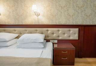 Курортные отели Park Hotel Tskaltubo Цхалтубо Стандартный двухместный номер с 2 отдельными кроватями-21